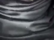 火爆网红少女地下车库-车坏了请帅哥修车-车内激情啪啪对白清晰-呻吟刺激