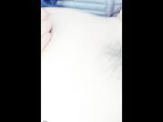 大哥带24岁失恋女同事野钓散心妹子喝醉了车里休息大哥只好车里草“尸 ”