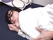 巨乳眼鏡妹穿著襯衫搞上 小島里美