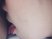 性感美女玩SM绑吊带黑丝项圈口塞吸蛋舔菊