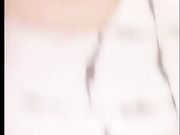 白嫩良家型少妇公园勾搭中年大叔到小旅馆啪啪