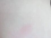 风骚大奶妹露脸偷汉子浴室边洗边骚扣逼玩弄