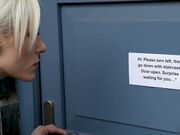 丰满爆乳皮内衣女郎玩重口味粗大道具插进菊花