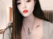 可爱露脸诱惑舞蹈听狼友指挥展示性感骚穴