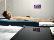 会所探花骚女大姐按摩玩鸡巴深喉口交棒棒哒