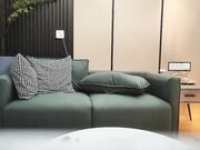 捶子探花约操校花少女抱着打桩机抽插