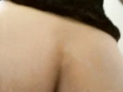 妈妈午休时故意不穿内裤穿着性感暴露的黑丝勾引儿子