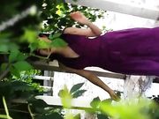 树林拍摄写真时故意坦胸露乳不停的往树上操勾引导演