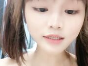 18卡哇伊萝莉萌妹双马尾脱下内裤湿了肥穴特写