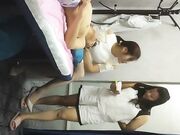 小哥路边野鸡店双飞两个轻熟女 享受骚逼的口活服务手抠骚穴 床边多体位爆草抽插