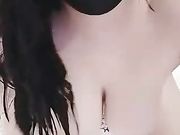 绝对的大奶主播大奶摇灬莎啦啦浴缸里搔首弄姿大力揉奶插穴很是淫荡