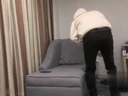 约个少妇沙发上啪啪蹲着口交上位骑坐站立后入