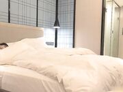 全国探花白衣妹子口交舔弄穿上肉丝插嘴骑乘