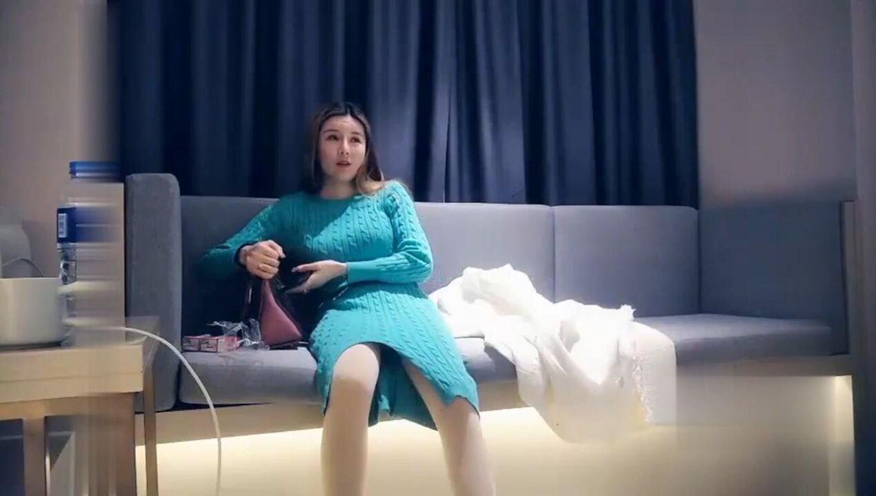 男魔小天探花约御姐啪啪掰穴舔逼站立侧入后入