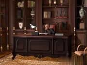 两个女孩在别墅里与黑人男子发生了猛烈撞击