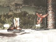 蒙面男子在地下室操两个戴着手铐的大学生女孩