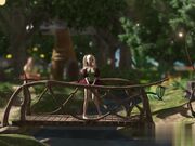 年轻貌美的小仙女在树林里被大蛮牛爆操