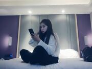 赵总寻花长相甜美小姐姐口交抬起双腿打桩机