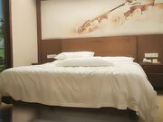 小马寻花兼职20岁大学生少女胴体高潮迭起撸管