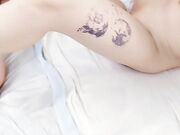 双飞两个极品模特口交大鸡巴舔逼逼一字马