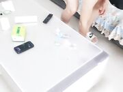 大表姐和小表妹一个房间内被蒙面大哥爆草蹂躏