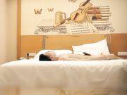 甜美妹子 掰穴近距离口交骑乘后入大力猛操