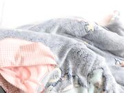 外表甜美 性格活泼美少女 近期下海炮友大战 撩下内衣用屌磨奶头 美腿黑丝足交