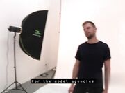 巨乳法国摄影师被男模特操屁股疯狂打桩