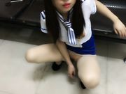 白虎逼老婆穿着学生装和肉丝袜别有一番情趣