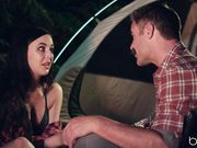 Light My Fire 老夫少妻点燃篝火打野炮