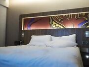 性感高颜值吊带黄裙妹子啪啪 舔奶口交调情抬腿侧入上位骑坐大力猛操2