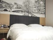 约牛仔裤性感大奶妹子啪啪穿上连体丝袜后入