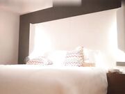 情趣耳朵抓屌吸吮 头套男怼着骚穴猛操 骑乘姿势打桩机 无套内射2