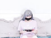 爱玩游戏的灰发姬