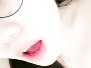 深喉大鸡巴 让大哥无套爆草 激情上位还给大哥吃奶子 直接内射骚穴刺激