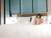 卫衣短发妹子 长相不错笑起来甜美 深喉口交招牌动作抬腿侧入大力猛操