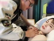 同父异母的姐姐侮辱后妈被弟弟怒射