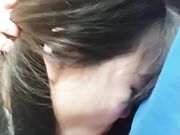 穿着格子裙的高校小妹妹在厕所口交后入 男人的鸡巴真翘啊 在卫生间确实很刺激