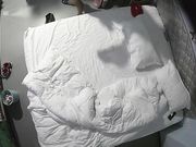 酒店水滴摄像头监控TP貌似很有学问的大学生情侣开房PP她们的另一半是手机吧