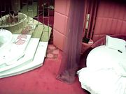 情趣宾馆爆操美腿气质女友浴缸内啪啪啪呻吟声特别大720P高清