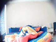 特色宾馆偷拍皮肤超白奶子坚挺圆润的大学美女被身强体壮的纹身男友玩弄性感逼毛后狠狠爆操,干的嗷嗷大叫!