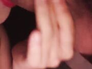 颜值不错的美女主播露脸户外小河边勾搭钓鱼的小哥激情啪啪 让小哥吃奶玩逼