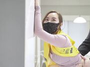 瑜伽裤女外卖员送餐时被男客户强上