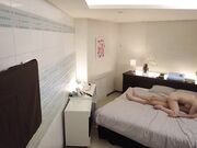 她听说她偷偷地有性朋友来发泄她的不满1