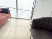 新邻居以让我给她按摩为借口想和我上床我直接得偿所愿的操到了湿润的大骚逼