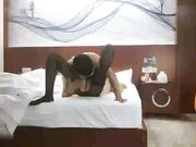 裹胸衣瑜伽裤身材前凸后翘白皙光滑 销魂肉体爱抚挑逗硬邦邦 开档黑丝玩弄啪啪