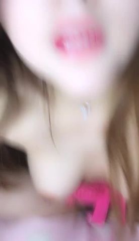 妖艳丰满美女穿着高跟鞋揉大奶