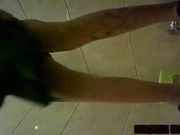 坐盗市最新流出GN牛人潜入公共场所偷拍精选近距离尿尿