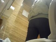 几个服务员下面都很干净