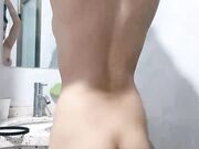 长发标志女友露脸女上位摇起来 无套啪啪 特写淫水逼逼 再洗澡全过程